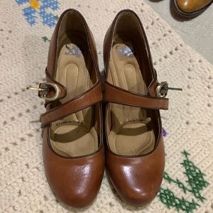 Soffit leather Mary Jane pumps 7.5